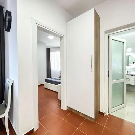Sunset Mirage Retreat B76 Golem (Tirana)