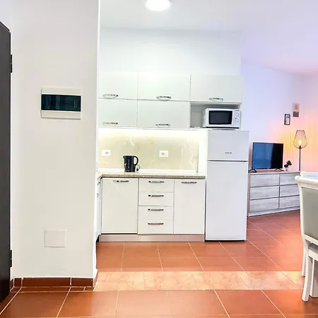 Sunset Mirage Retreat B76 Golem (Tirana)