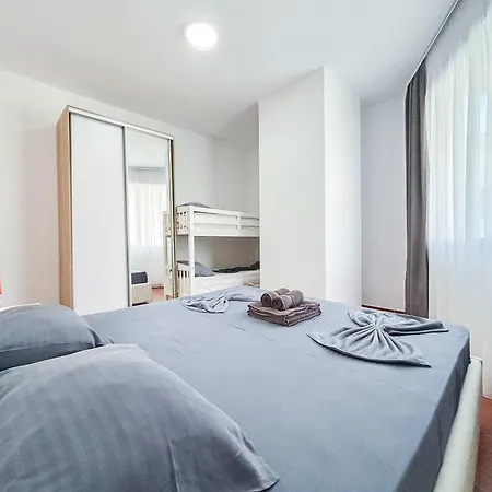 Sunset Mirage Retreat B76 Golem (Tirana)