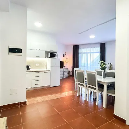 Sunset Mirage Retreat B76 شقة غوليم